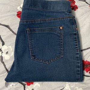 Faded Glory ladies stretch no zip blue jeans. Size 12